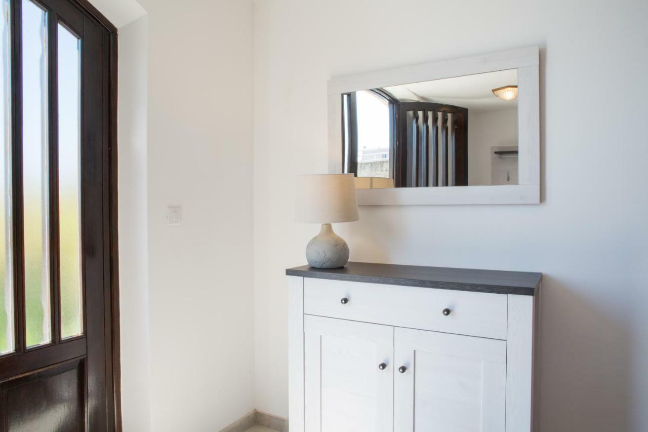 Melody M Apartment With Private Pool Split Bagian luar foto