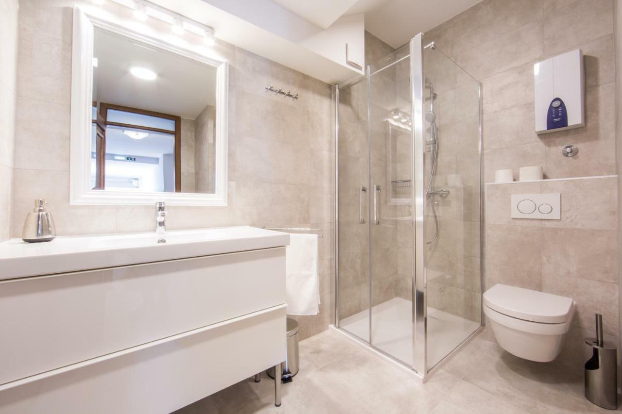 Melody M Apartment With Private Pool Split Bagian luar foto