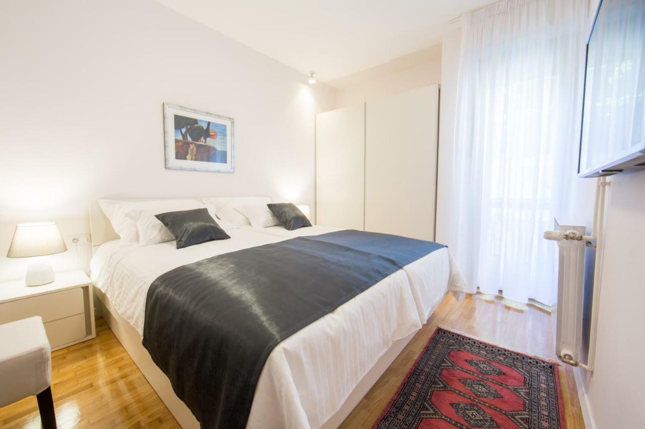 Melody M Apartment With Private Pool Split Bagian luar foto